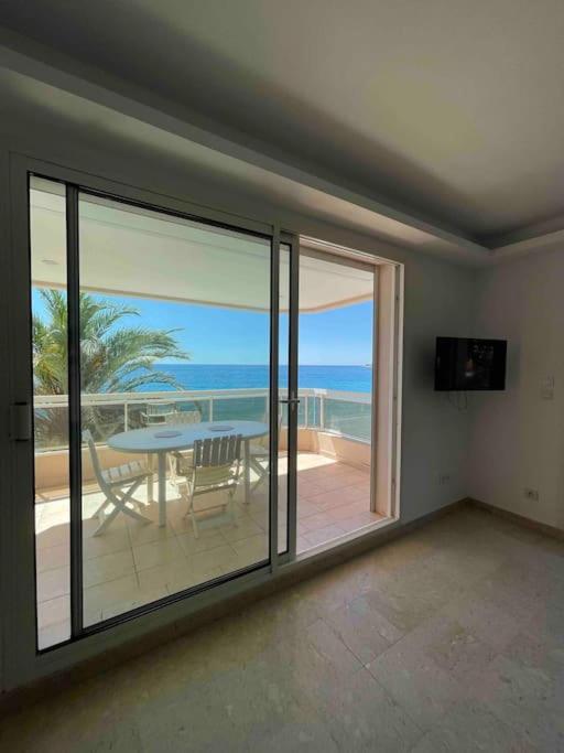 Appartement Bord De Mer Avec Garage Menton Bagian luar foto