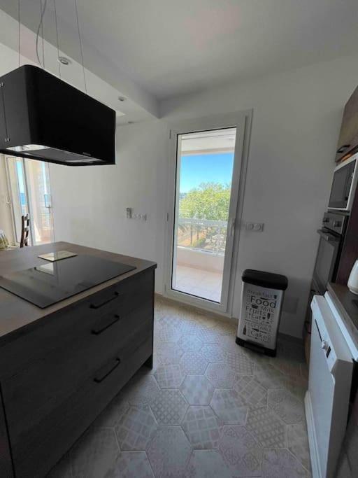 Appartement Bord De Mer Avec Garage Menton Bagian luar foto